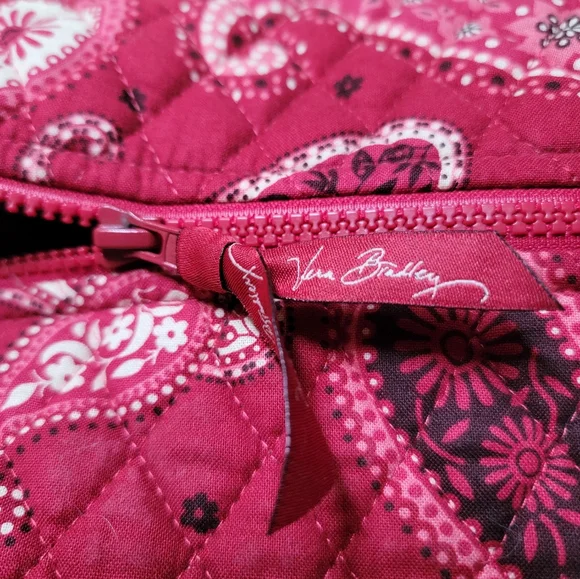 Vera Bradley Red Paisley Tote/Duffle/Travel Bag - Picture 6 of 6